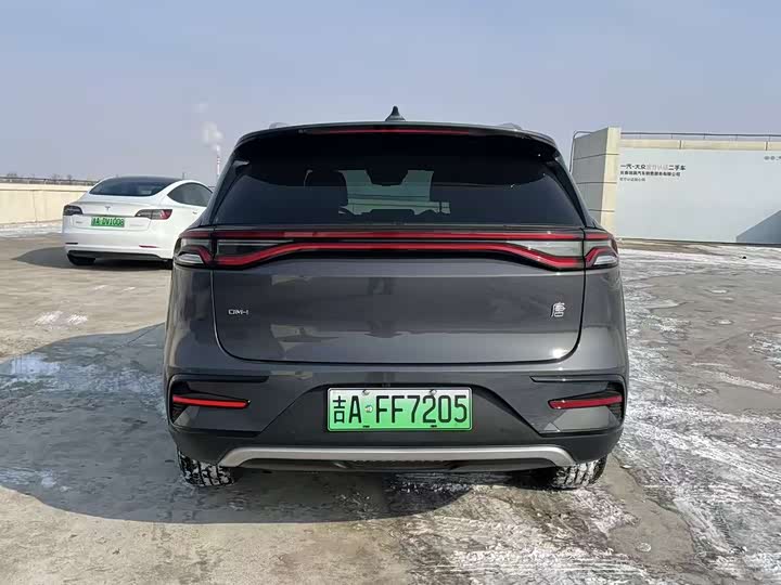 Фото 8 - BYD Tang
