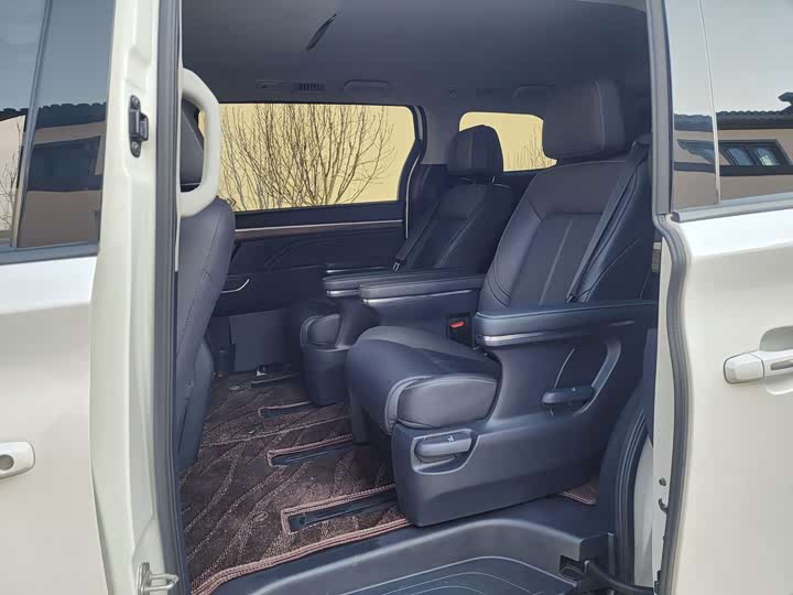 Фото 9 - GAC Trumpchi M8