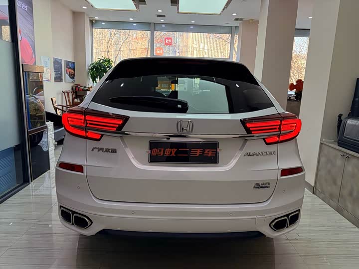 Фото 6 - Honda Avancier