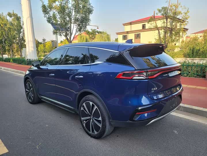 Фото 4 - BYD Tang Hybrid/EV