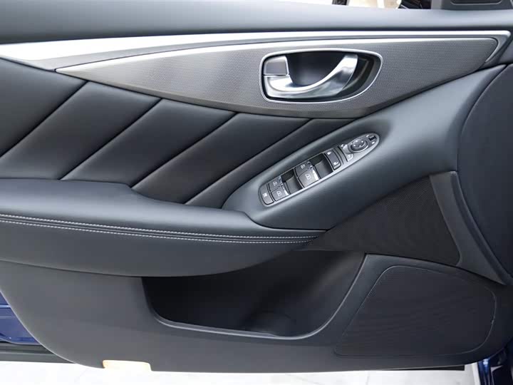 Фото 6 - Infiniti Q50L