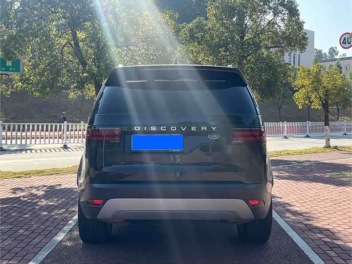 Фото 8 - Land Rover Discovery