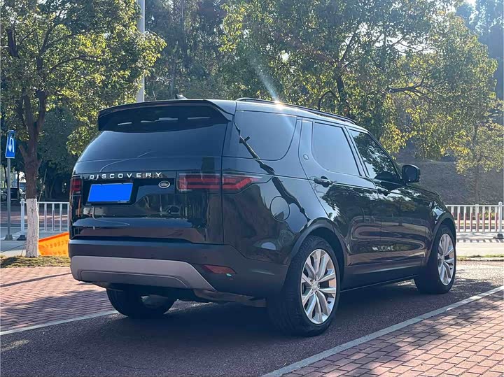 Фото 9 - Land Rover Discovery