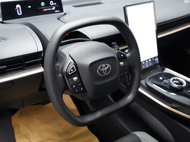 Фото 8 - Toyota bZ3