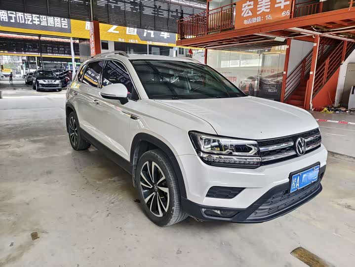 Фото 3 - Volkswagen Tharu