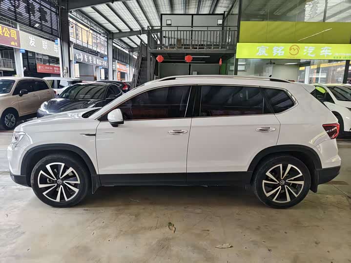 Фото 4 - Volkswagen Tharu