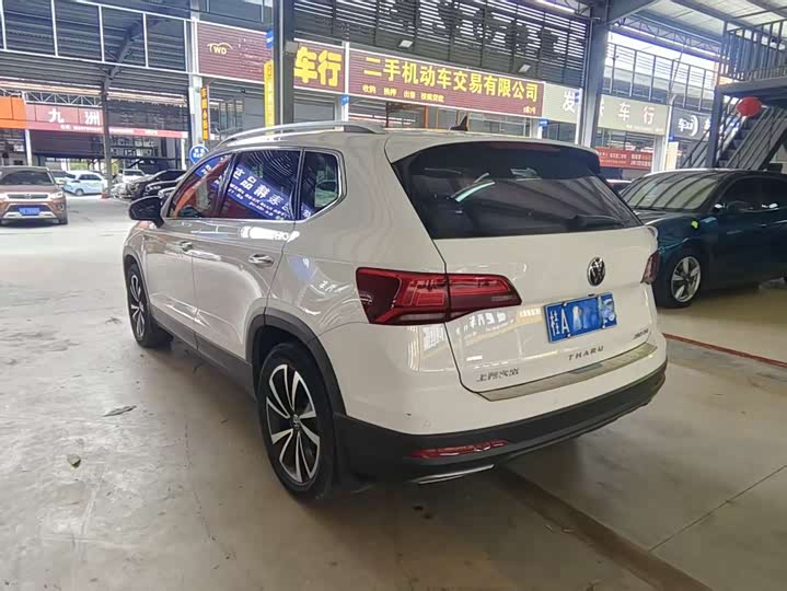 Фото 7 - Volkswagen Tharu