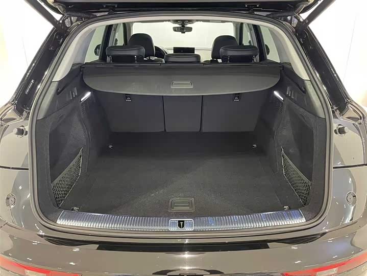 Фото 6 - Audi Q5L