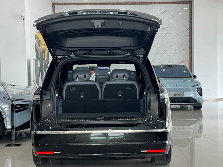 Фото 7 - Nio ES8