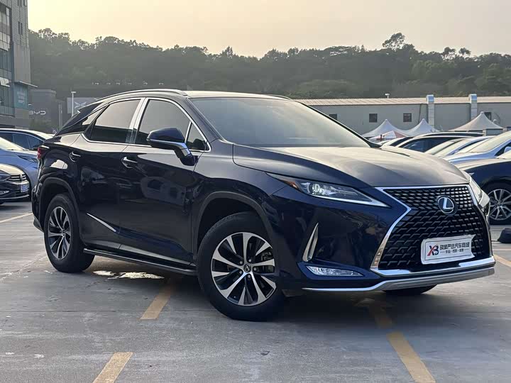 Фото 2 - Lexus RX