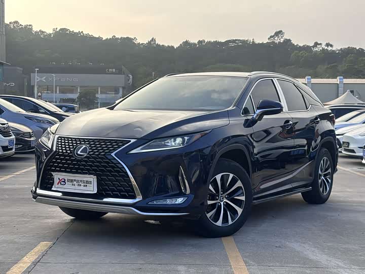 Фото 3 - Lexus RX