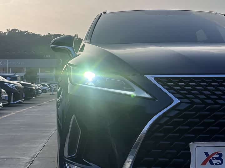 Фото 9 - Lexus RX