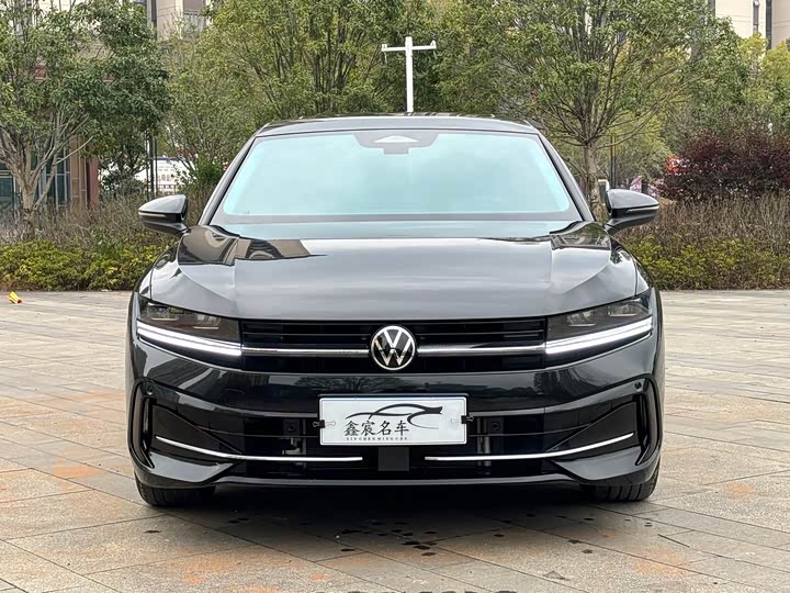 Фото 1 - Volkswagen Magotan