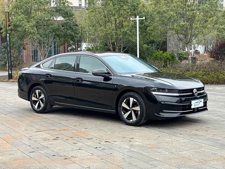 Фото 3 - Volkswagen Magotan