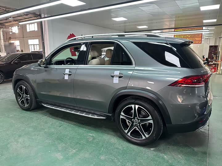 Фото 9 - Mercedes-Benz GLE-Class