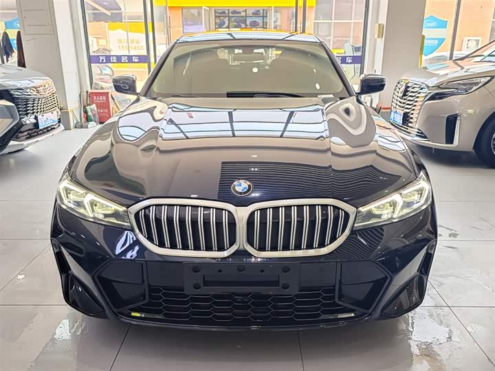 Photo 2 - BMW 3 Series