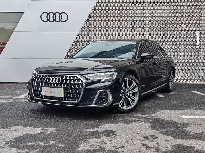 Фото 1 - Audi A8