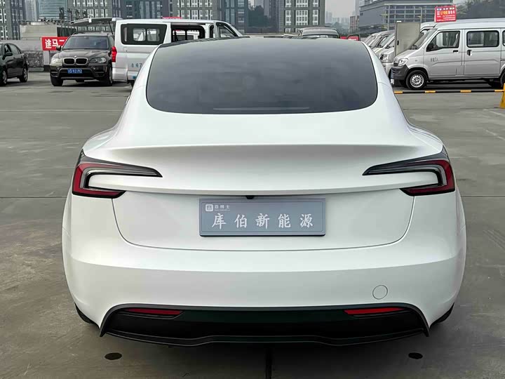 Фото 5 - Tesla Model 3