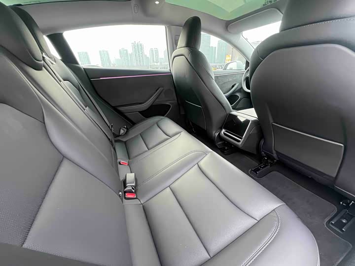 Фото 8 - Tesla Model 3