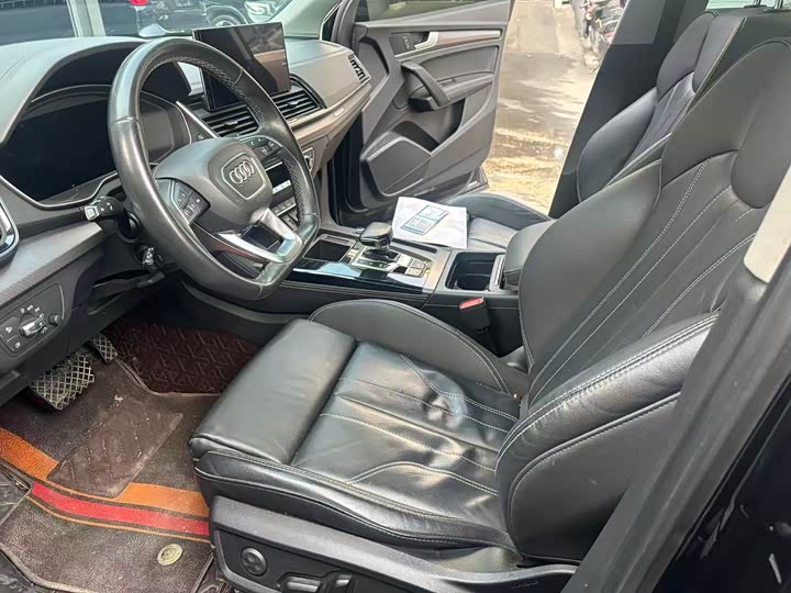 Фото 4 - Audi Q5L