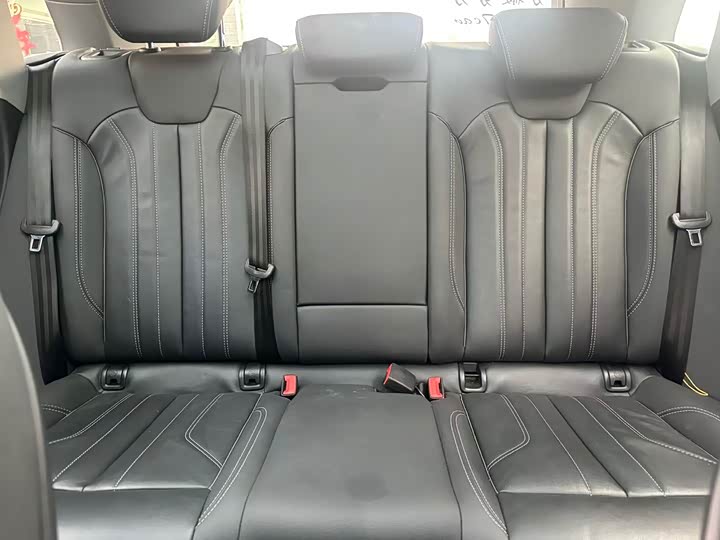 Фото 7 - Audi Q5L