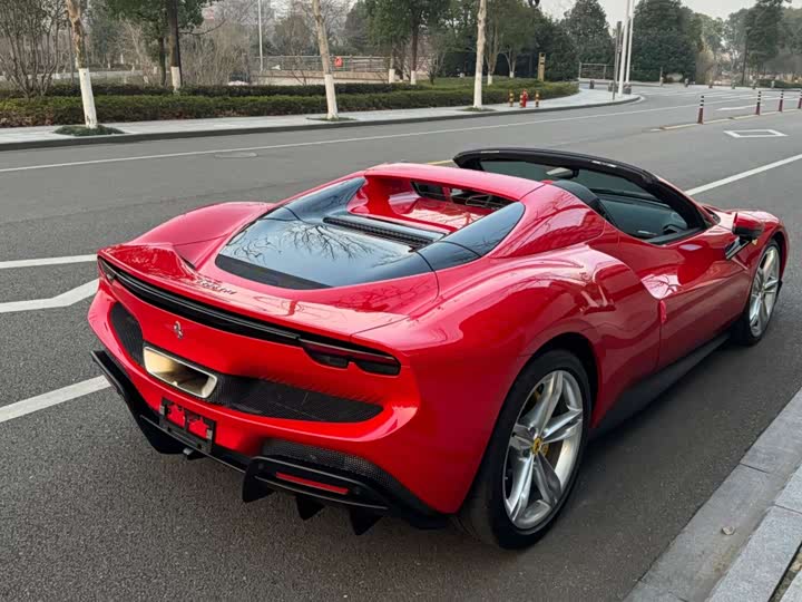 Фото 4 - Ferrari 296