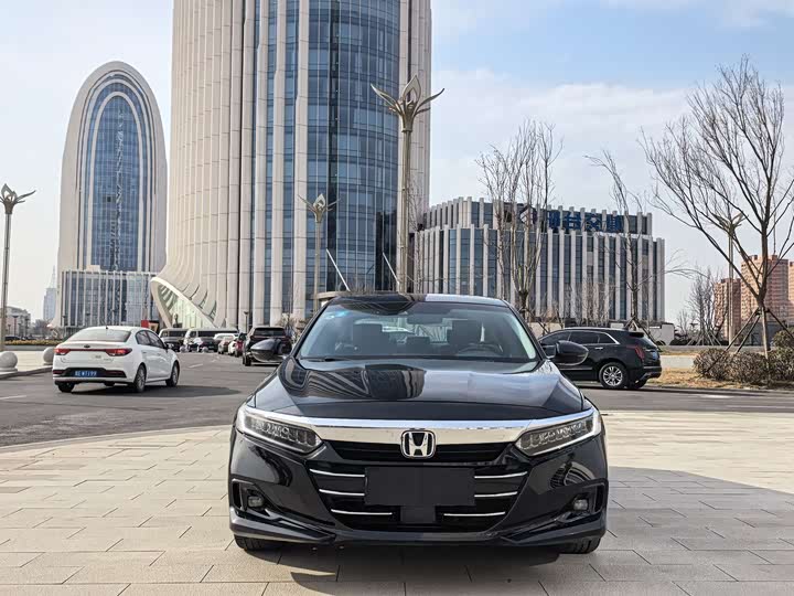 Фото 2 - Honda Accord