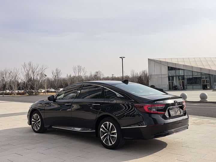 Фото 6 - Honda Accord