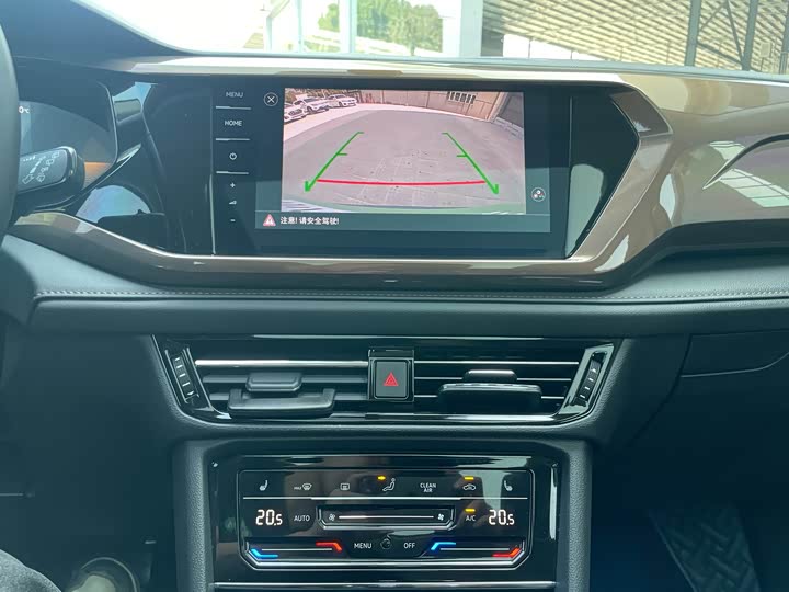 Фото 9 - Volkswagen Tharu