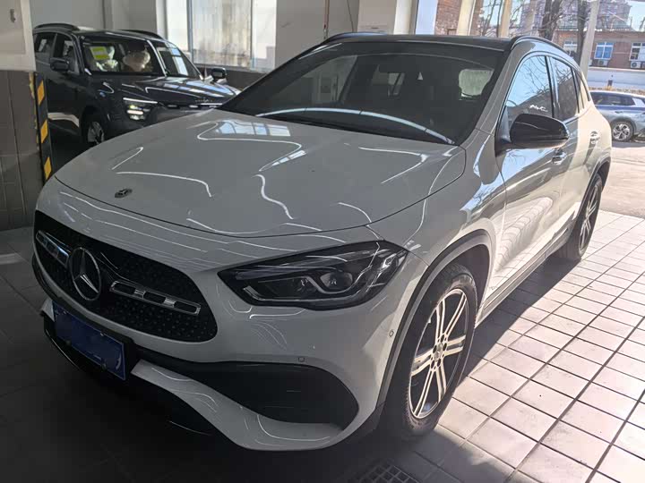 Фото 1 - Mercedes-Benz GLA-Class