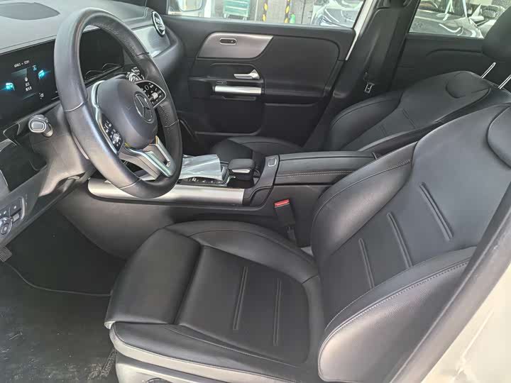 Фото 2 - Mercedes-Benz GLA-Class