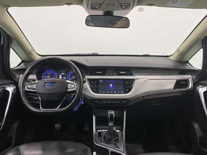 Фото 6 - Geely Vision X3