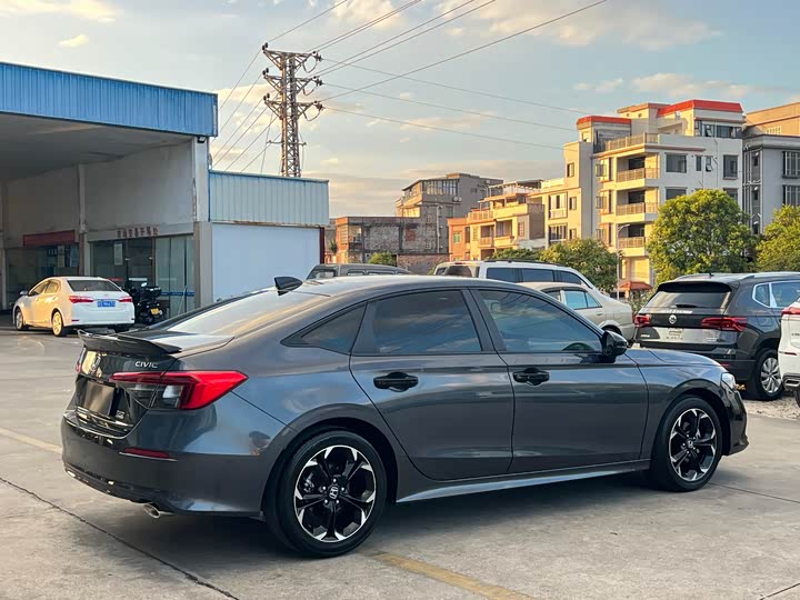 Фото 7 - Honda Civic