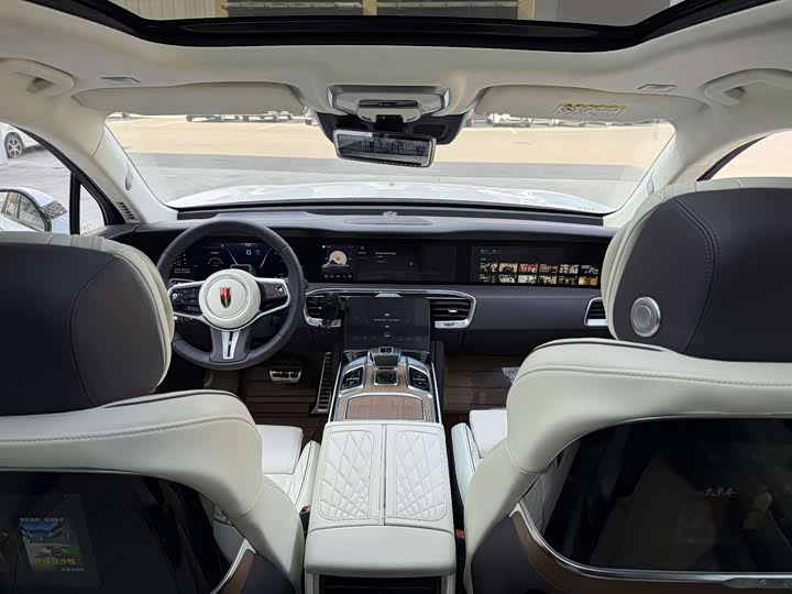 Фото 7 - Hongqi E-HS9