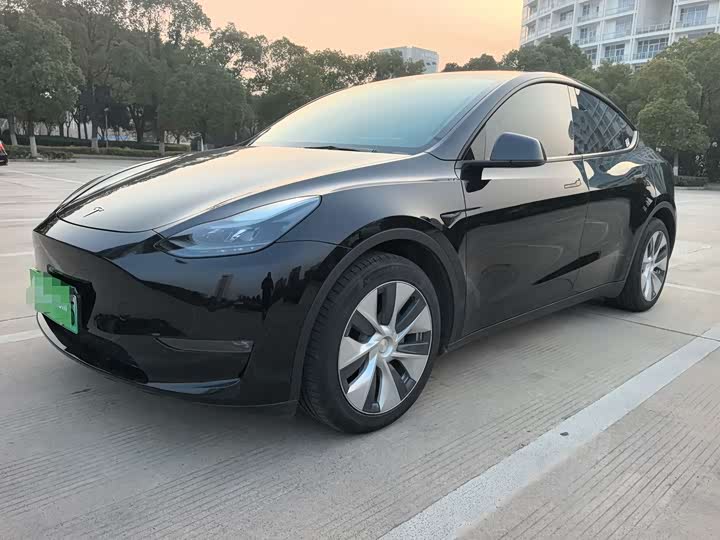 Photo 1 - Tesla Model Y