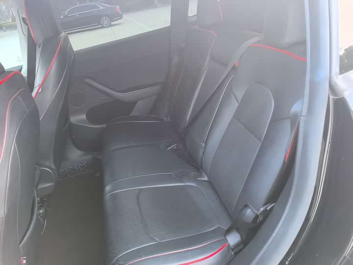 Photo 6 - Tesla Model Y