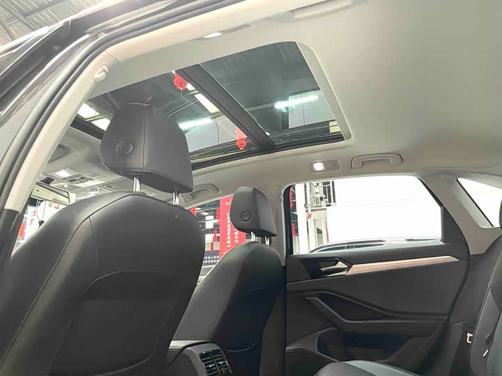 Фото 9 - Volkswagen Sagitar L