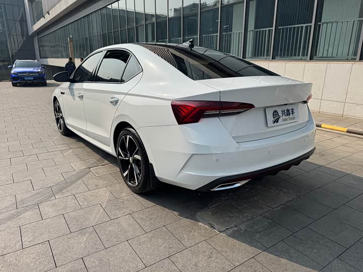 Фото 7 - Skoda Octavia Pro