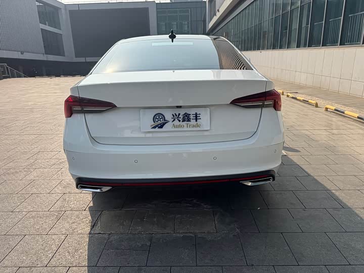 Фото 8 - Skoda Octavia Pro