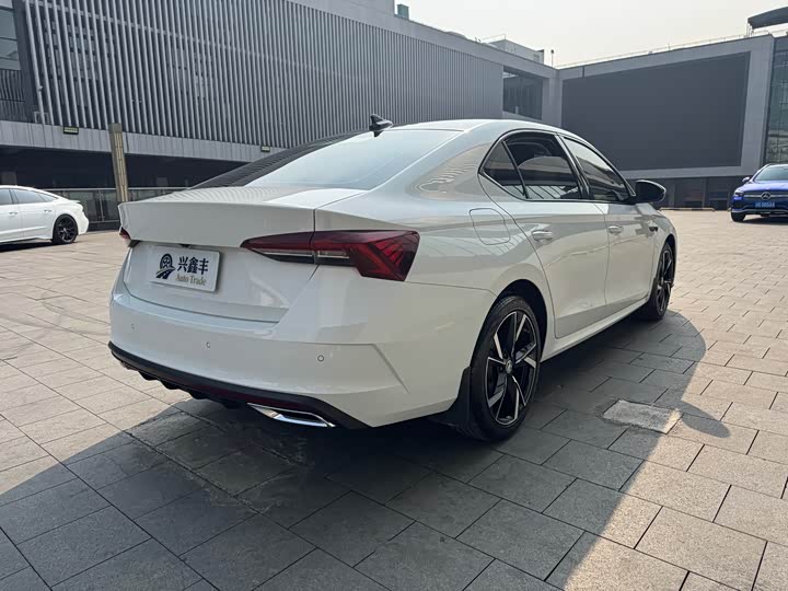 Фото 9 - Skoda Octavia Pro