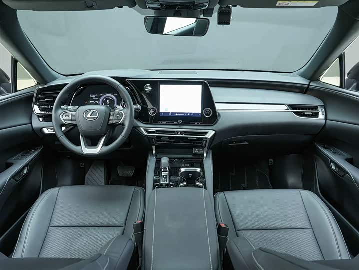 Фото 6 - Lexus RX