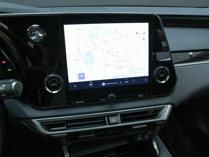 Фото 9 - Lexus RX