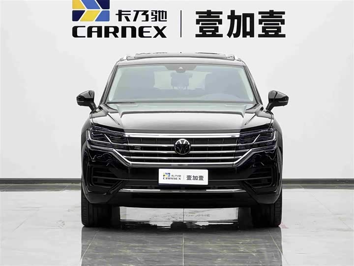 Фото 2 - Volkswagen Touareg