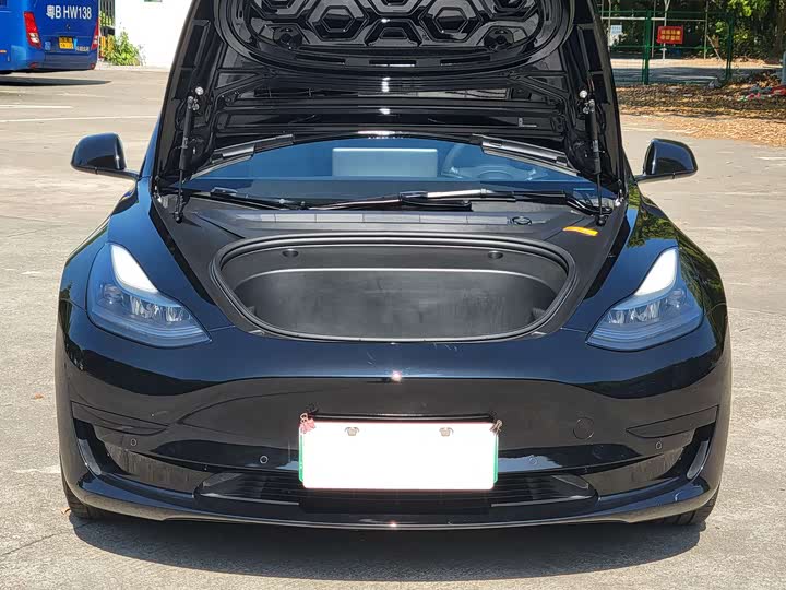 Фото 5 - Tesla Model 3