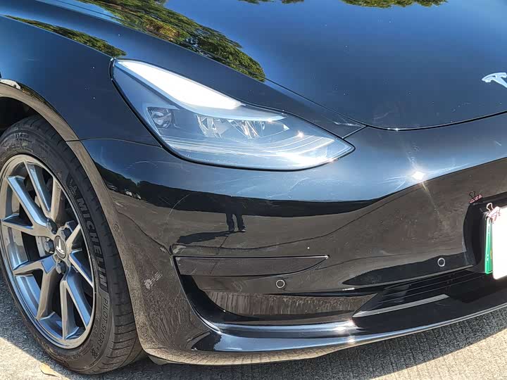 Фото 6 - Tesla Model 3