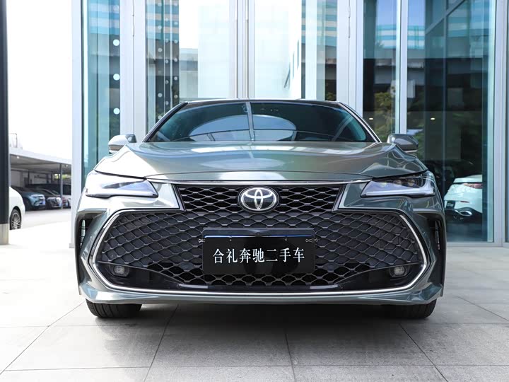 Фото 2 - Toyota Avalon