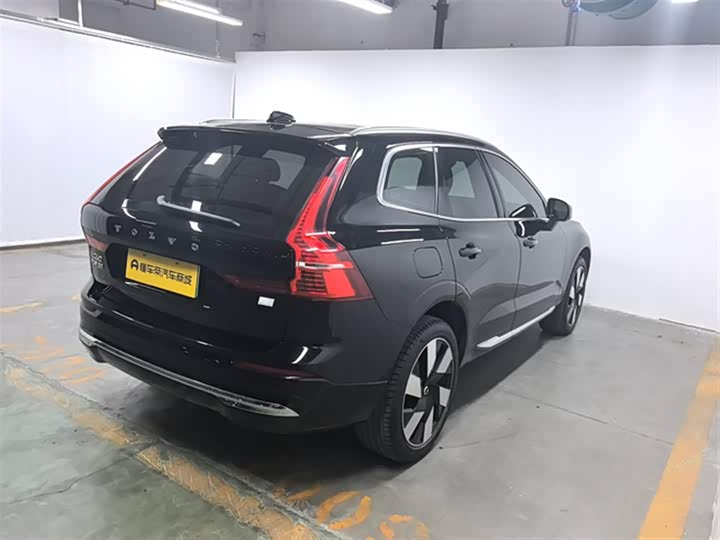 Фото 8 - Volvo XC60 Hybrid