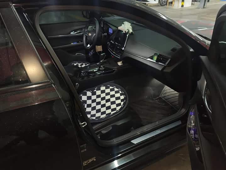 Фото 8 - Cadillac CT4