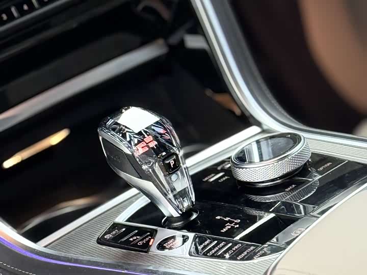 Фото 7 - BMW 8 Series