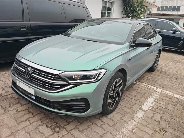 Фото 1 - Volkswagen Sagitar L